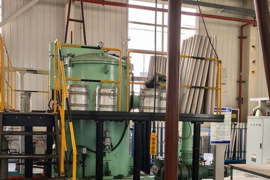 Inconel600滤板的真空烧结炉与料架实拍 · 高镍合金必须真空烧结防铬氧化